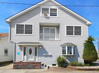 20 N Swarthmore Ave, Ventnor, NJ 08406