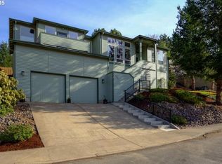 1042 Snidow Dr, West Linn, OR 97068