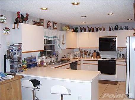 3rd image of 10535 NW 43rd Ter