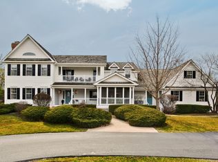 620 Newcastle Dr, Lake Forest, IL
