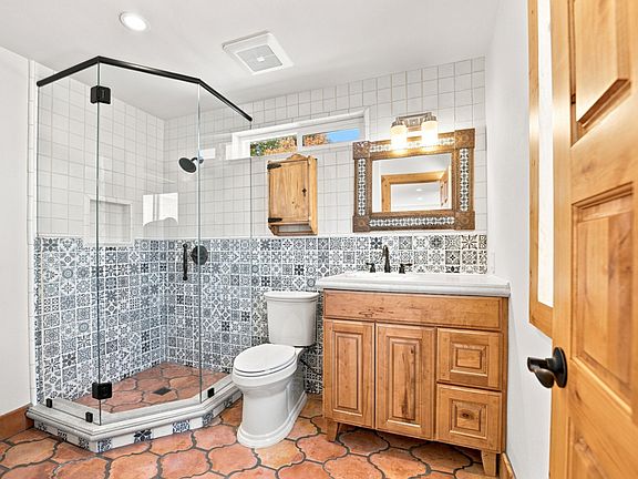 5th image of 11 Dorrit Ct #2