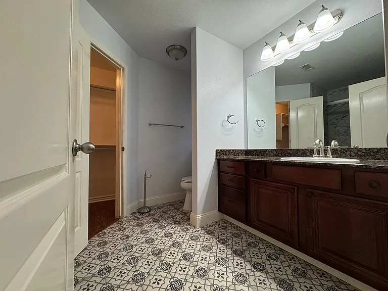 3905 W Amour Dr — Photo 18