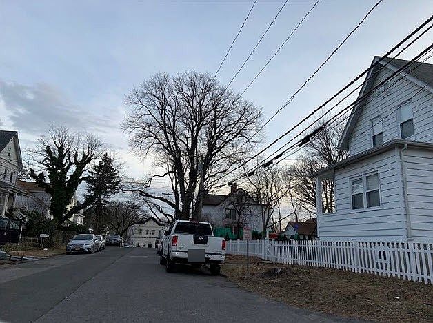 2nd image of 17 Chestnut St
