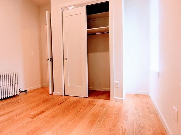 5th image of 203 W 14th St APT 4R