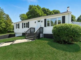 82 Barton Ave, Warwick, RI 02889
