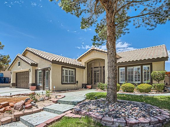 2nd image of 654 Ravenglen Dr