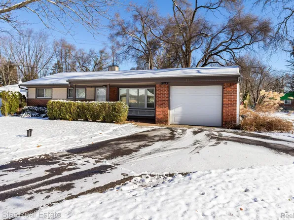 37710 Wendy Lee St, Farmington Hills, MI 48331