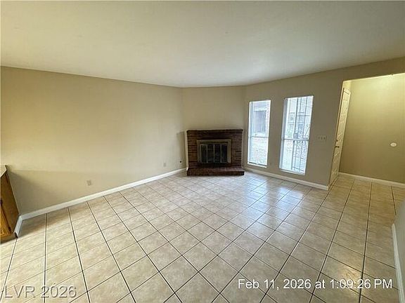 3rd image of 580 Sellers Pl