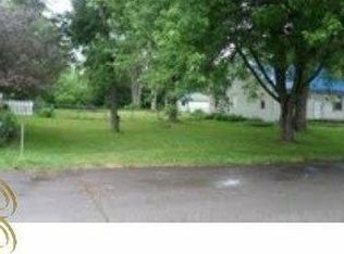18305 Melvin St, Livonia, MI 48152