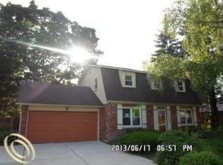 29299 McDonnell Ct, Southfield, MI 48076