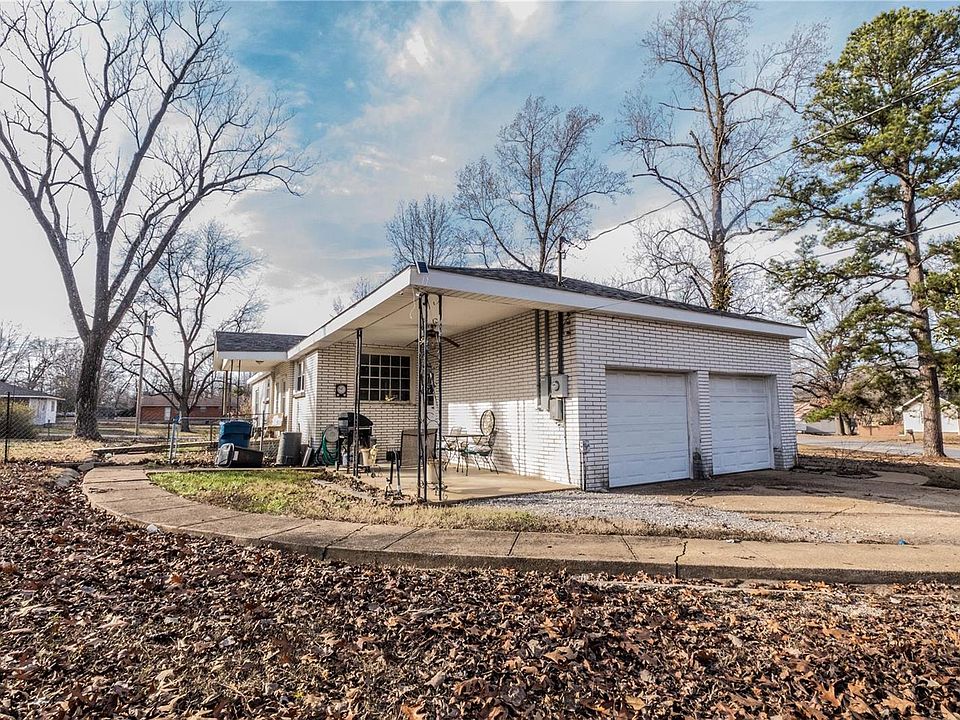 1900 Barron Rd, Poplar Bluff, MO 63901 Zillow