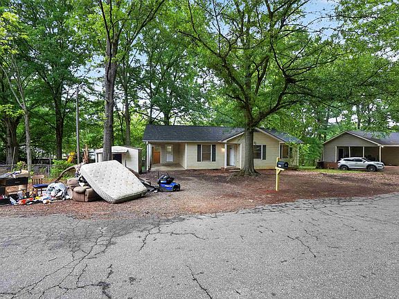 2nd image of 1701 Lyndon Ave