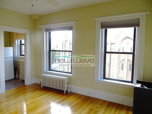 5th image of 1085 Boylston St #45