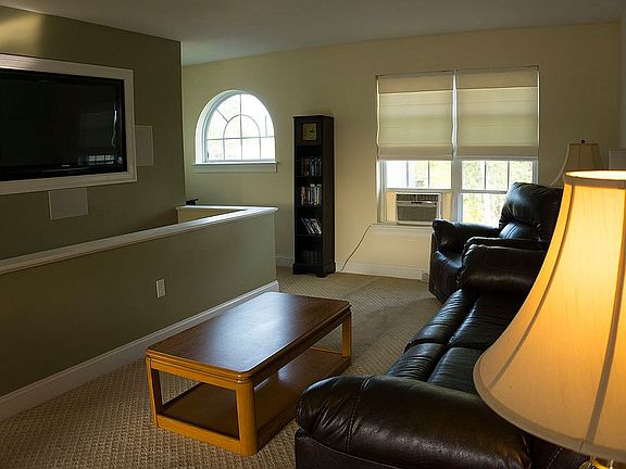 3rd image of 51 Myers Ln