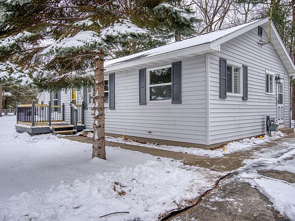 4th image of 4146 E Laketon Ave