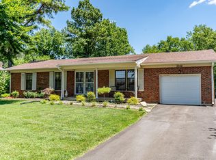 3305 Stony Brook Dr, Jeffersontown, KY 40299
