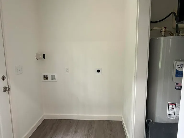 656 Ridge Rd — Photo 10