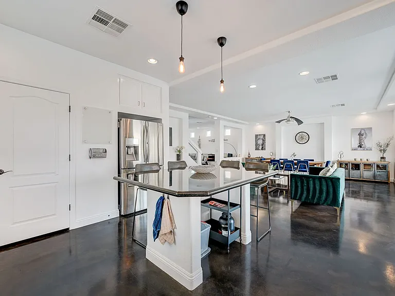 5556 Dancing Fox Ct — Photo 17