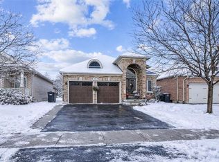 52 Mistycreek Cres, Brampton, ON L7A 3E8