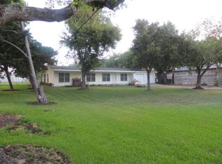 30 Marshall Rd, Port Lavaca, TX 77979