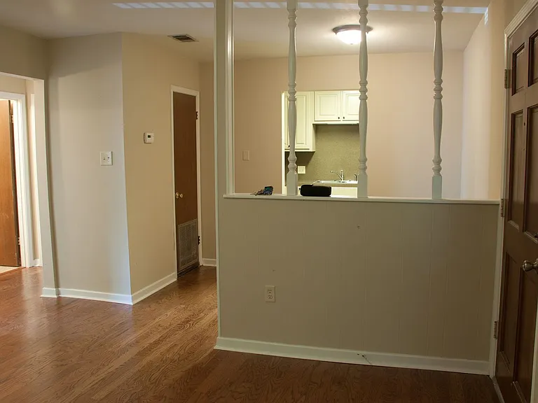 752 Kenmore Ave — Photo 6