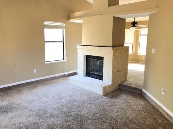 4th image of 5837 Fox Run Ct
