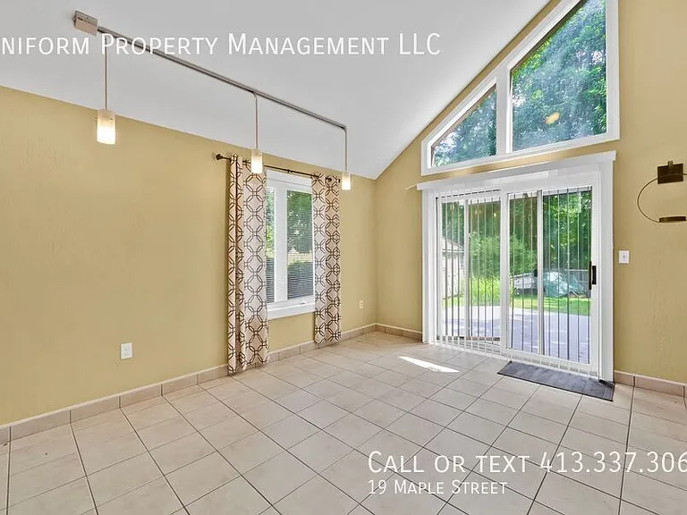19 Maple St — Photo 19