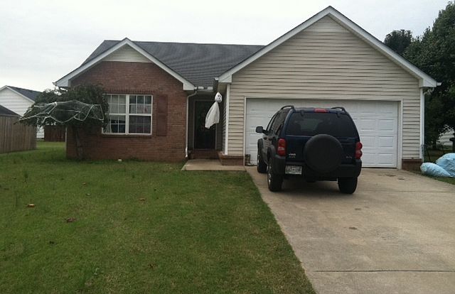 1st image of 1444 Saint Andrews Dr