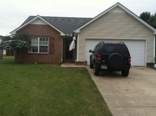 1444 Saint Andrews Dr, Murfreesboro, TN 37128