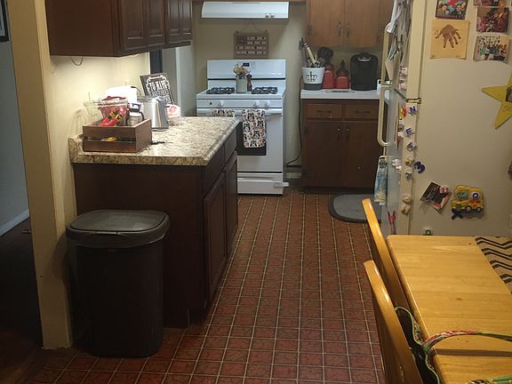 4th image of 219 Spencer St