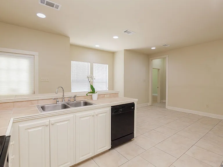 9319 Boone Dr — Photo 10