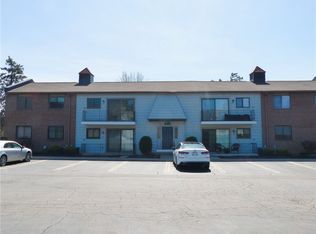 16-3 High Gate Trl, Fairport, NY 14450