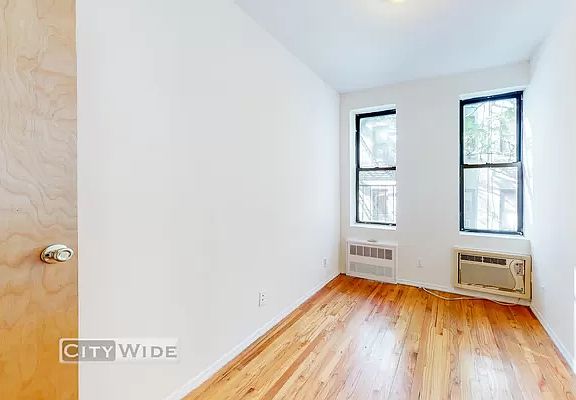 3rd image of 417 E 65th St APT 7A