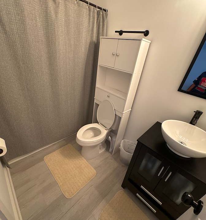 2nd image of 604 Eden Pl
