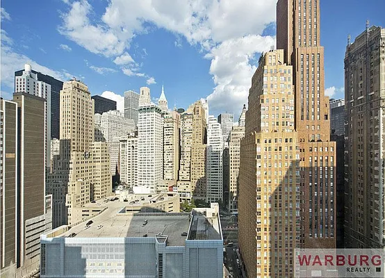 Sold by Warburg | media 4