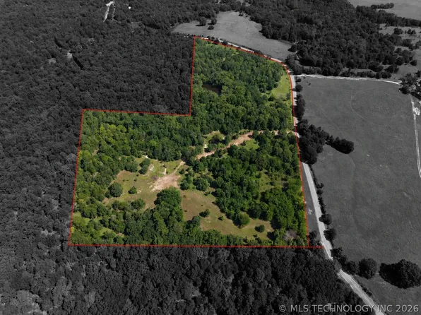 11161 S Centerpoint Rd, Atoka, OK 74525