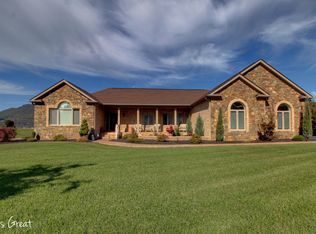 15 Stoneledge Dr, Roanoke, VA 24019