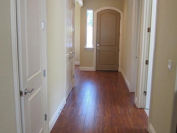5th image of 3831 Olive Ln