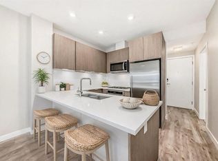 823 5th Ave NW #112, Calgary, AB T2N0R5
