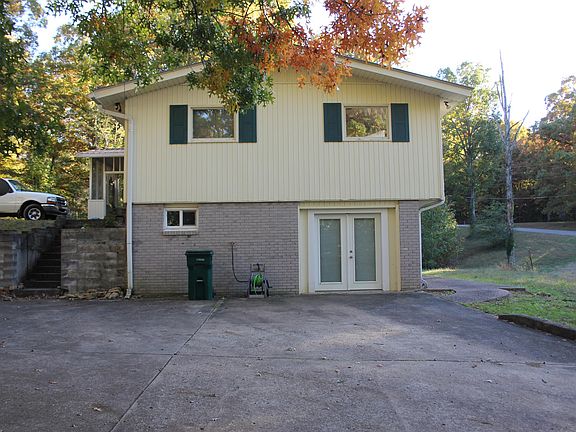 2nd image of 107 Dylark Dr
