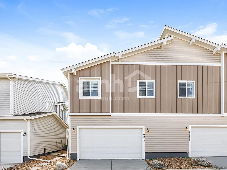 10213 Peoria Pkwy — Photo 15