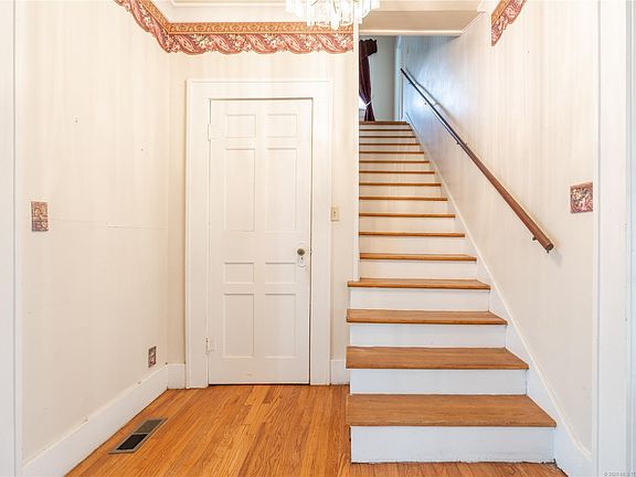 5th image of 317 W 11th Ave
