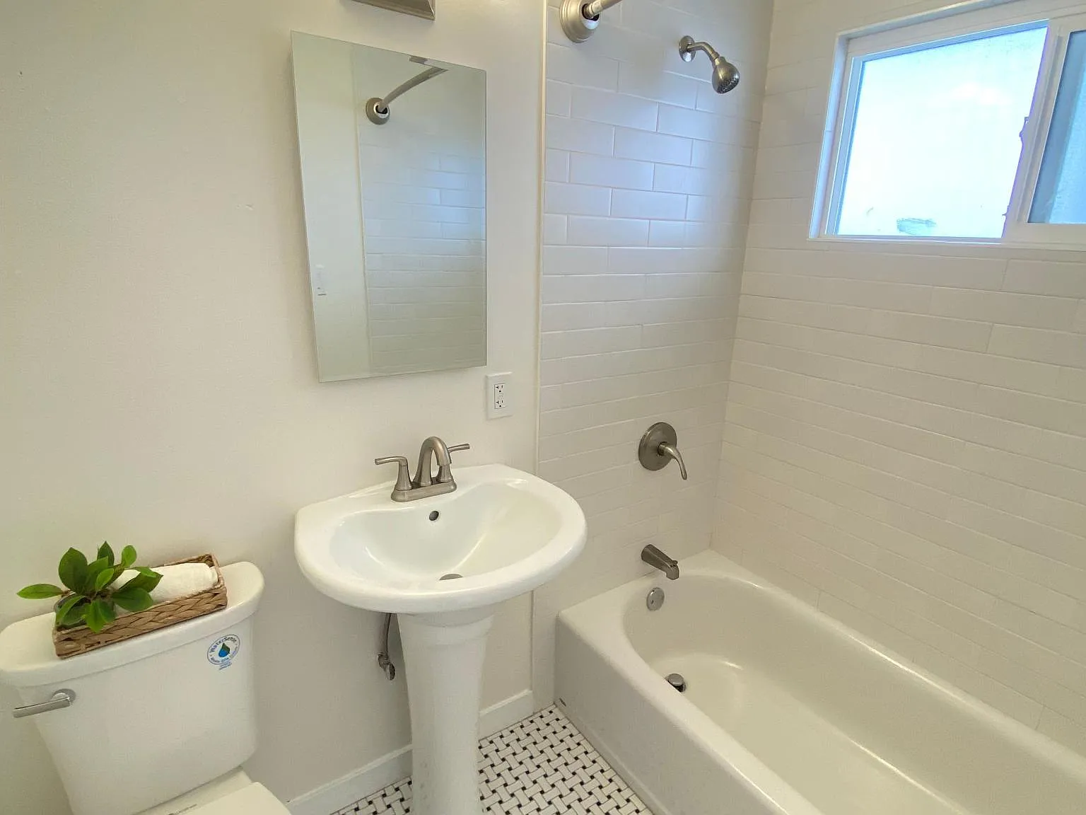 2 bed, 760 sqft, $2,495 — Photo 4