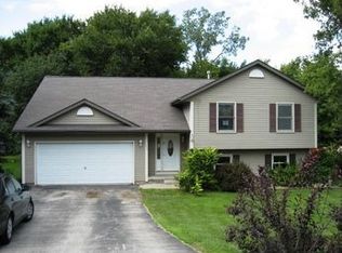 109 Pembroke Rd SW, Poplar Grove, IL 61065