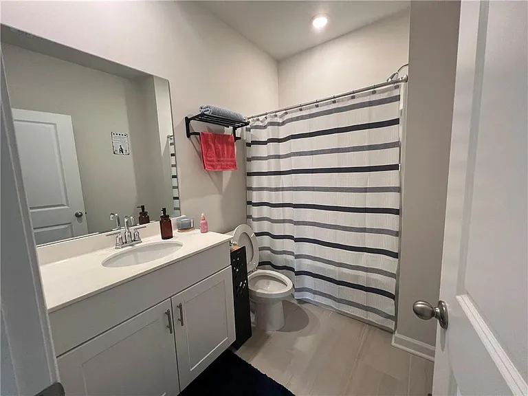 242 Wells Cir — Photo 17