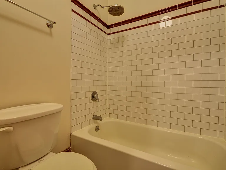 3920 N Janssen Ave #3 — Photo 11