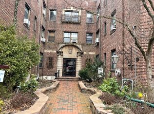 3ER N, Great Neck, NY 11021