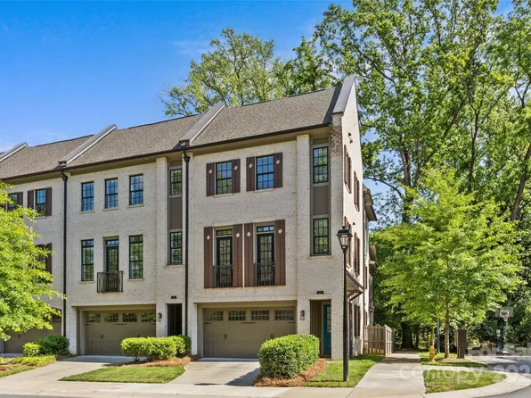 2906 Hillside Springs Dr, Charlotte, NC 28209