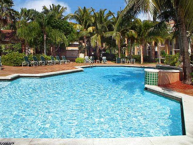 1st image of 110 Bonaventure Blvd APT 102