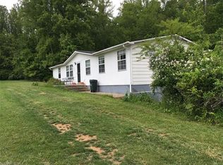 22 Stamey Rd, Candler, NC 28715